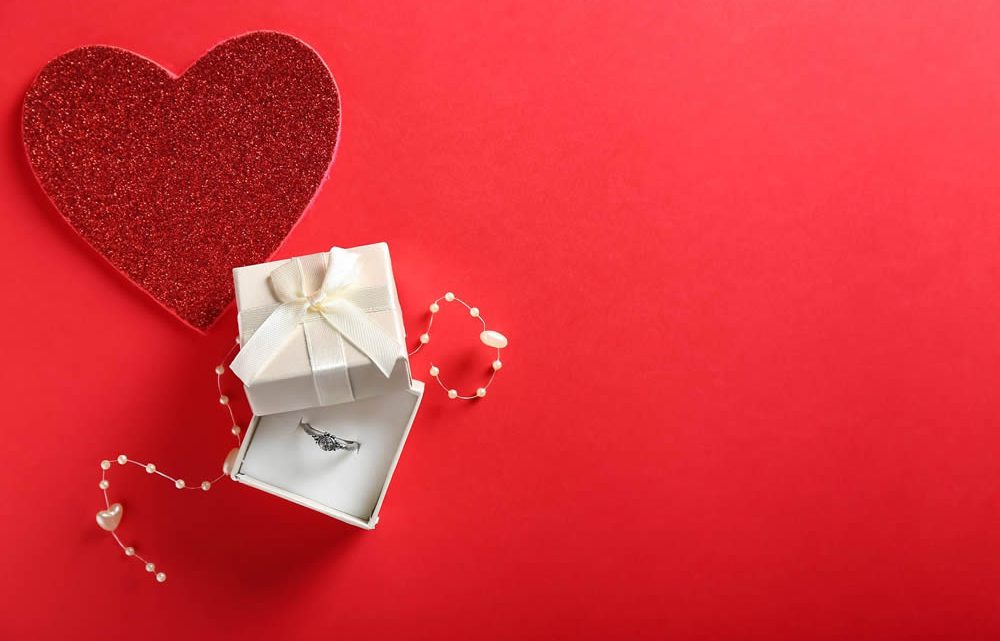 Bague de fiançailles : un cadeau inoubliable et originale
